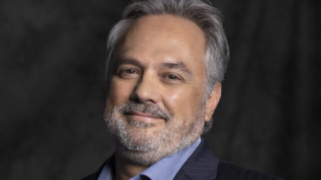 Carlos Cuevas headshot.