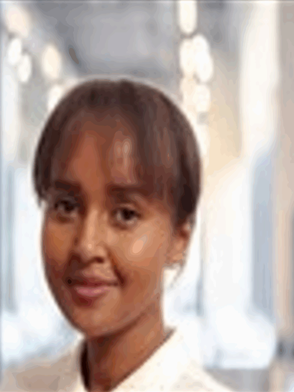 Alia Burale Headshot