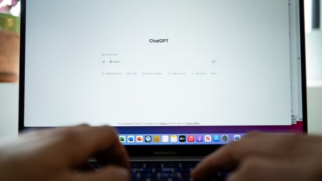 Computer screen displaying Chat GPT